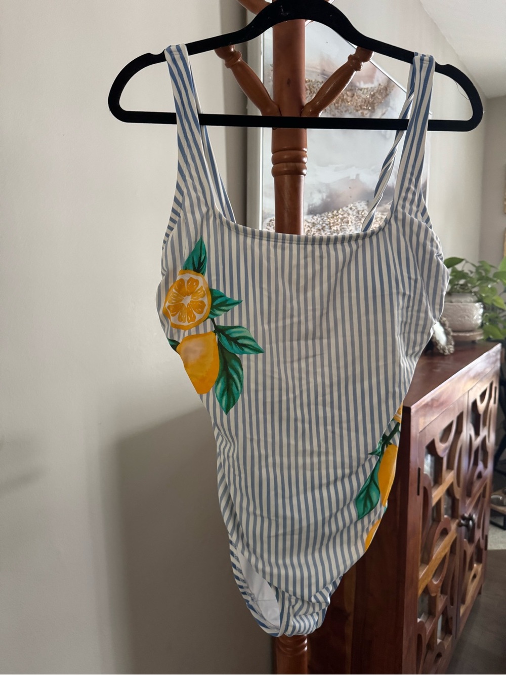Kona Sol Women's One Piece Full piece Swimsuit Size XL stripes Lemons